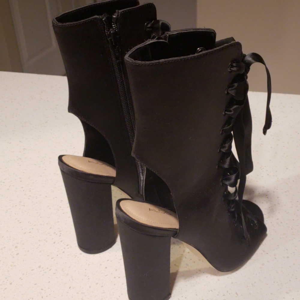 Akira Open Toe Wedge - Picture 4 of 7